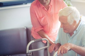 Bệnh parkinson giai đoạn cuối: Cách chăm sóc kéo dài tuổi thọ